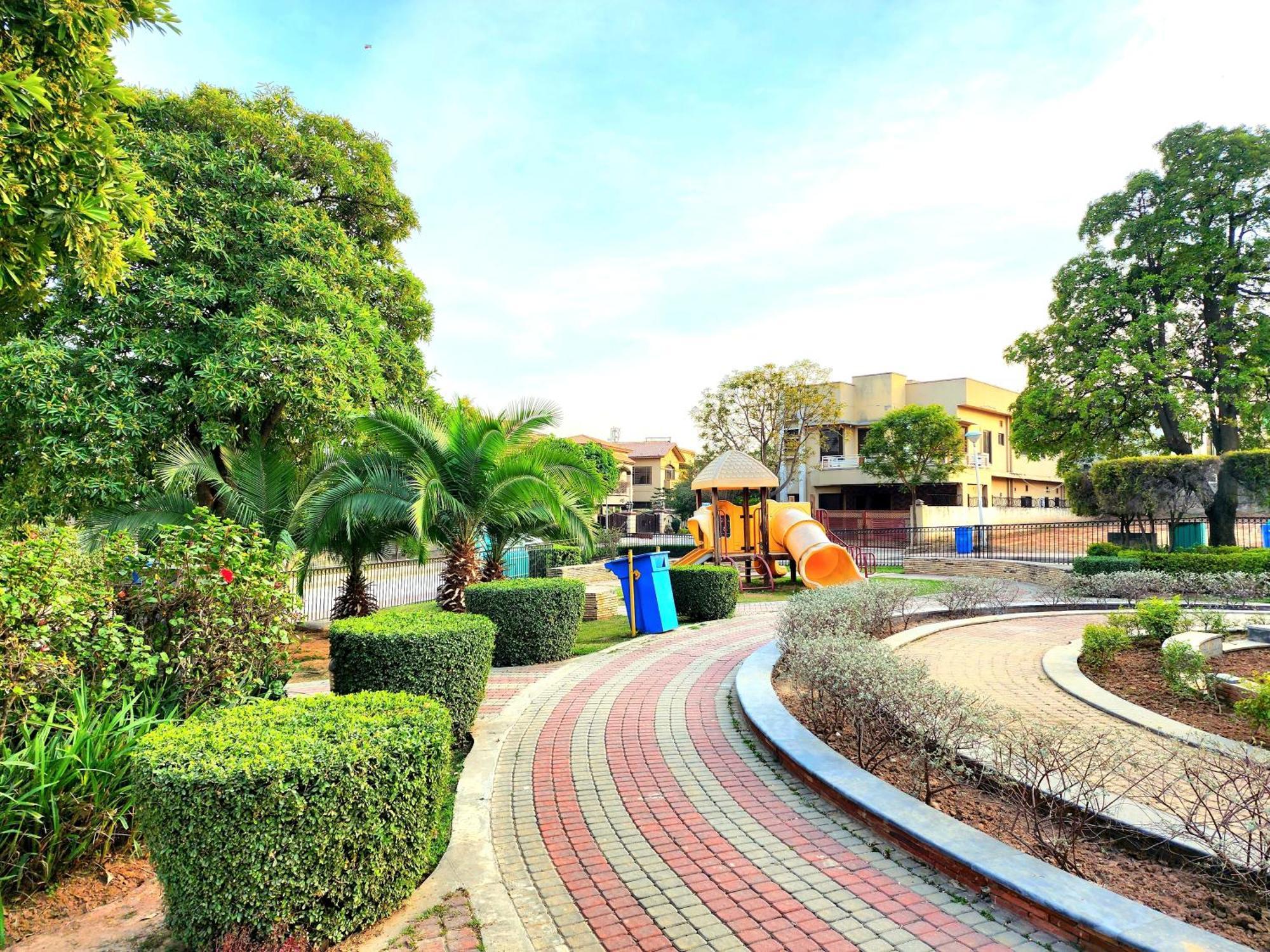 The Millenial Apartments & Suites Bahria Town Rawalpindi Chambre photo