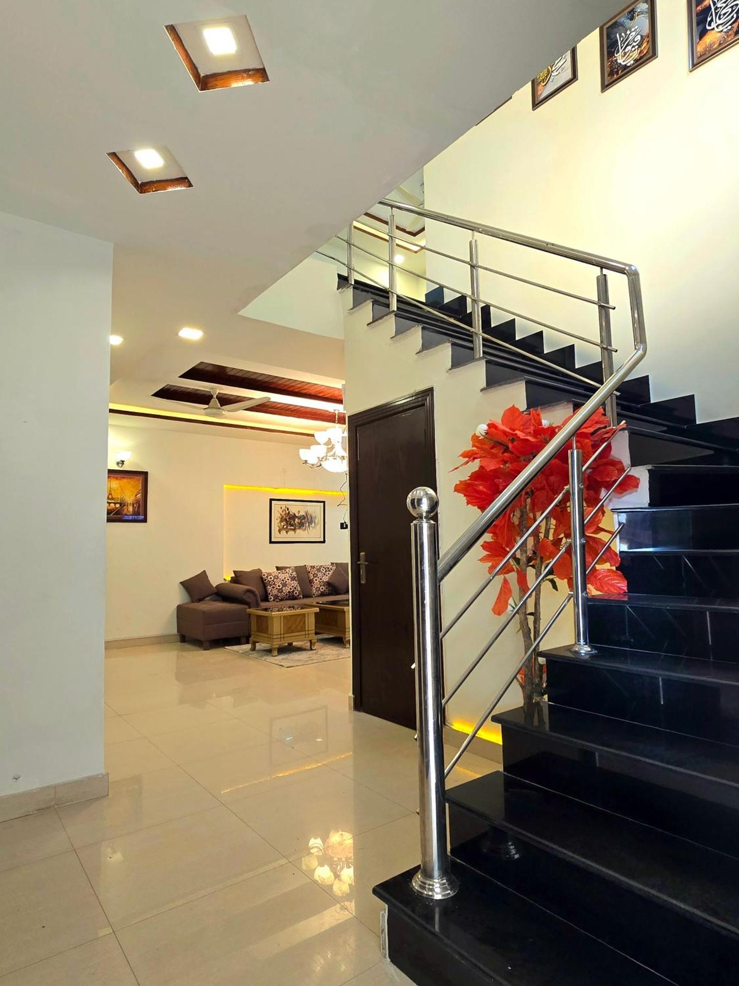 The Millenial Apartments & Suites Bahria Town Rawalpindi Chambre photo